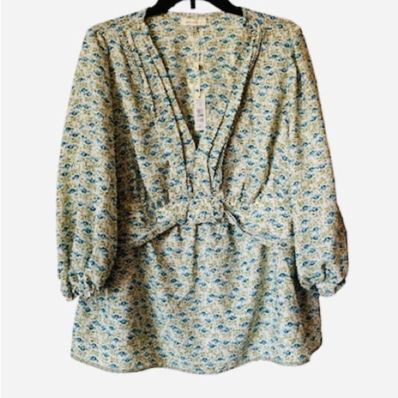 Max Studio Tops - MAX STUDIO Plus Size Peasant Style Floral Top Plus Size 1X NEW